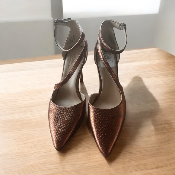 27 EDIT by Naturalizer Abilyn Ankle Strap Pump 👠 - Picture 3 of 8